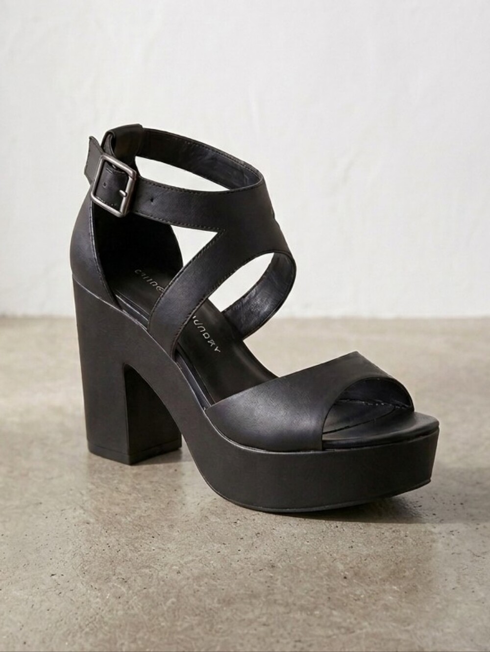 NWOT Chinese Laundry 9 Y2K Goth Punk Steampunk Emo E-Girl Open Toe Chunky Heels